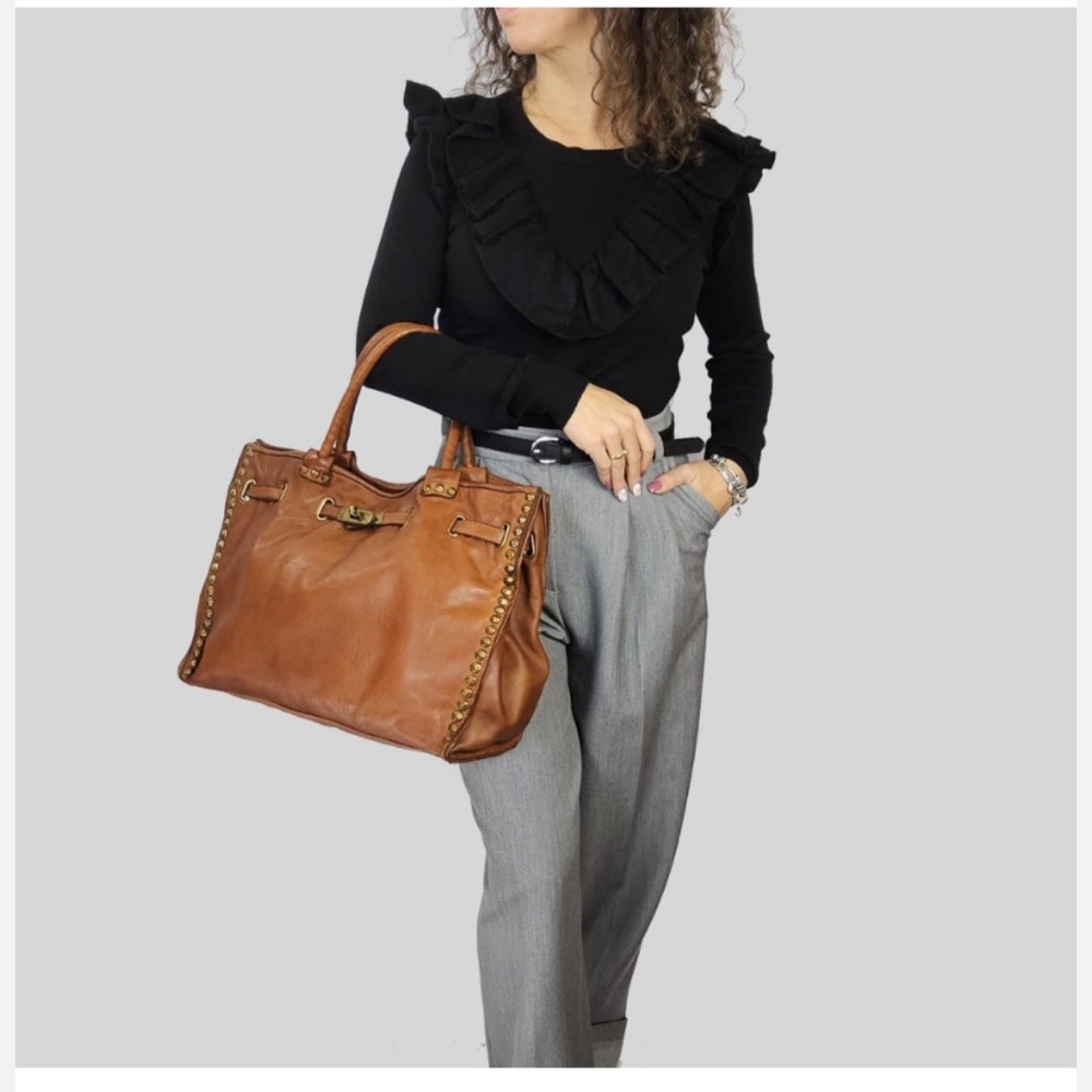 Vilenca Holland Leather Shoulder Bag tote studs